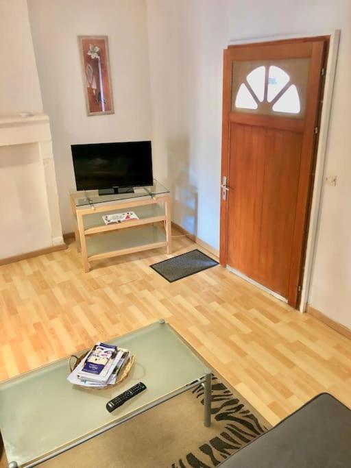 Appartement T3 Agreable A Bourbon L'Archambault Bagian luar foto
